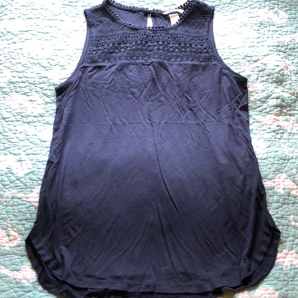 H&M tank top intricate design! Navy blue